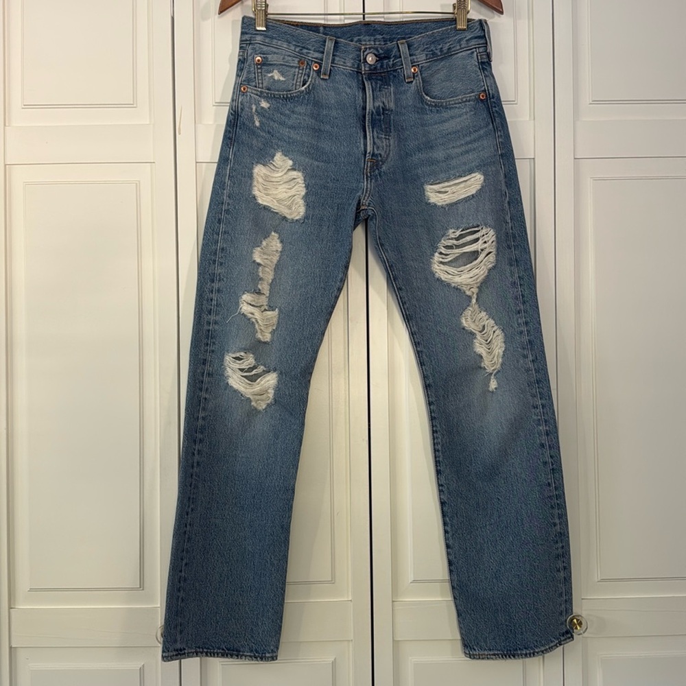 Levi’s Distressed 501s 30 X 30
